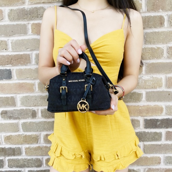 Michael Kors Handbags - 👜💕-NWT Michael Kors Mini Crossbody Camera Bag